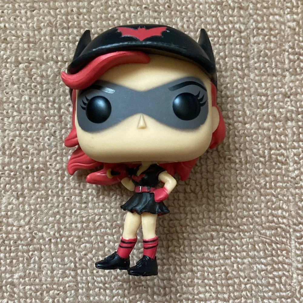 🦇Funko POP Batwoman Bombshells Softball Superhero Vinyl Figure Kate Kane